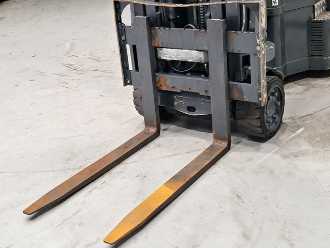 Heftruck gebruikt AISLE_MASTER 20NE ELEKTRO VIERRADFRONTSTAPLER (13058576)