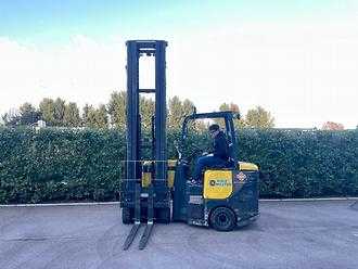 Heftruck gebruikt AISLE_MASTER AM20SHE ELEKTRO SCHUBMASTSTAPLER (13018724) backdrop