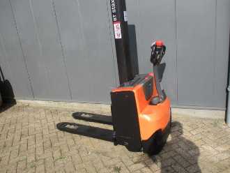 Heftruck gebruikt BT SWE 080L ELEKTRO HOCHHUBWAGENDEICHSEL (13071581)