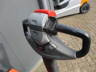 Heftruck gebruikt BT SWE 080L ELEKTRO HOCHHUBWAGENDEICHSEL (13071581)