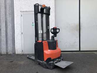 Heftruck gebruikt BT SWE 120 ELEKTRO HOCHHUBWAGENFAHRERSTAND (12099676) backdrop