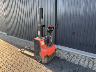 Heftruck gebruikt BT SWE080L ELEKTRO HOCHHUBWAGENDEICHSEL (13075459)