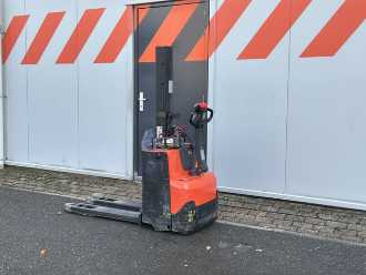 Heftruck gebruikt BT Toyota SWE080L ELEKTRO HOCHHUBWAGENDEICHSEL (13075299)