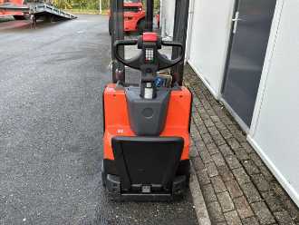 Heftruck gebruikt BT Toyota SWE120 ELEKTRO HOCHHUBWAGENDEICHSEL (13075301)