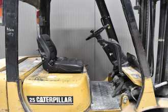 Heftruck gebruikt CATERPILLAR DP 25 K /58723/ DIESEL VIERRADFRONTSTAPLER (13065572)