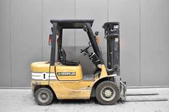 Heftruck gebruikt CATERPILLAR DP 25 K /58724/ DIESEL VIERRADFRONTSTAPLER (13065573)