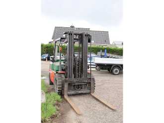 Heftruck gebruikt CATERPILLAR DP40 DIESEL VIERRADFRONTSTAPLER (13065090)