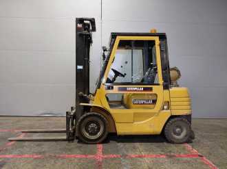 Heftruck gebruikt CATERPILLAR GP25 GAS VIERRADFRONTSTAPLER (13069404)