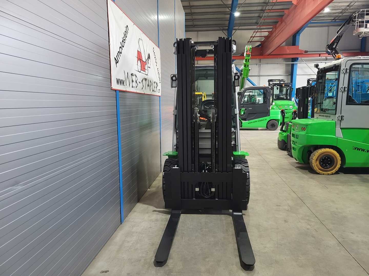 Heftruck gebruikt CESAB M330H-DV DIESEL VIERRADFRONTSTAPLER (13057825)