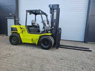Heftruck gebruikt CLARK C70D - NEU - DIESEL KUBOTA - TRIPLEX DIESEL VIERRADFRONTSTAPLER (13033865)