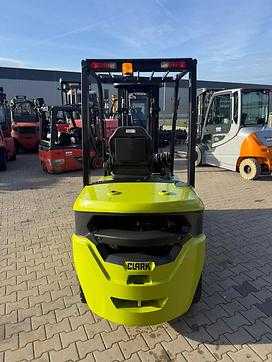 Heftruck gebruikt CLARK GTS 30 D DIESEL VIERRADFRONTSTAPLER (12999098)
