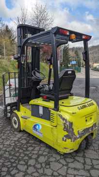 Heftruck gebruikt CLARK chariot �l�vateur � fourches ELEKTRO VIERRADFRONTSTAPLER (13033965) backdrop