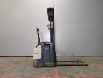 Heftruck gebruikt CROWN ESI4000-14 ELEKTRO HOCHHUBWAGENDEICHSEL (13038388)