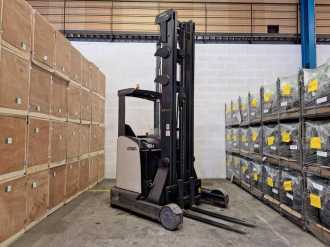 Heftruck gebruikt CROWN ESR 5260 ELEKTRO SCHUBMASTSTAPLER (12968487)
