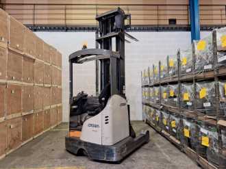 Heftruck gebruikt CROWN ESR 5260 ELEKTRO SCHUBMASTSTAPLER (12968487)