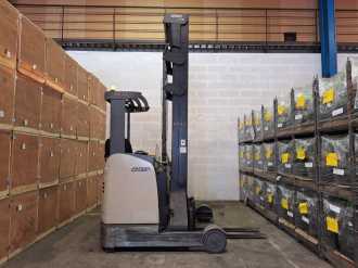 Heftruck gebruikt CROWN ESR 5260 ELEKTRO SCHUBMASTSTAPLER (12968487)