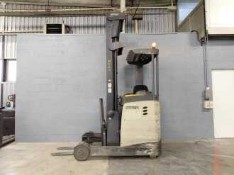 Heftruck gebruikt CROWN ESR 5260 ELEKTRO SCHUBMASTSTAPLER (13000059)