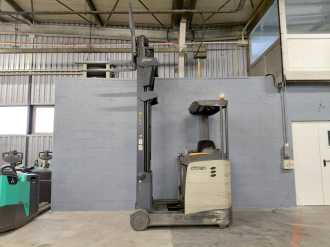 Heftruck gebruikt CROWN ESR 5260 ELEKTRO SCHUBMASTSTAPLER (13000059)