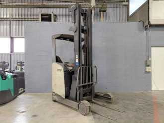 Heftruck gebruikt CROWN ESR 5260 ELEKTRO SCHUBMASTSTAPLER (13000526)