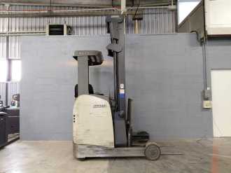 Heftruck gebruikt CROWN ESR 5260 ELEKTRO SCHUBMASTSTAPLER (13000526)