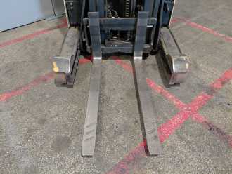 Heftruck gebruikt CROWN ESR 5260 ELEKTRO SCHUBMASTSTAPLER (13048326)