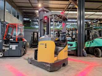 Heftruck gebruikt CROWN ESR5260-1.4 ELEKTRO SCHUBMASTSTAPLER (12905611)