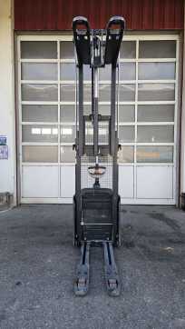 Heftruck gebruikt CROWN Eti4040 1,6TF ELEKTRO HOCHHUBWAGENDEICHSEL (13075904)