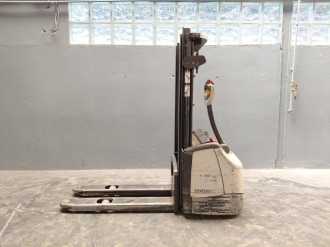 Heftruck gebruikt CROWN WF3000 1.2 ELEKTRO HOCHHUBWAGENDEICHSEL (12970515)