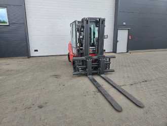 Heftruck gebruikt DAN_TRUCK 8450DG Container-Indoor-Stapler -TRIPLEX DIESEL VIERRADFRONTSTAPLER (12938871)