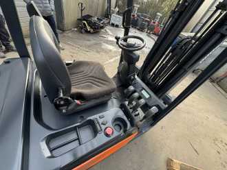 Heftruck gebruikt DOOSAN B15T-7 ELEKTRO DREIRADFRONTSTAPLER (13025137)
