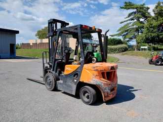 Heftruck gebruikt DOOSAN D30GP DIESEL VIERRADFRONTSTAPLER (13053954) backdrop