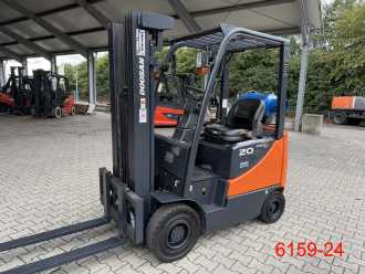 Heftruck gebruikt DOOSAN G20SC-5 GAS VIERRADFRONTSTAPLER (13061080) backdrop