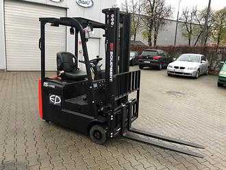 Heftruck gebruikt EP EFS151 ELEKTRO DREIRADFRONTSTAPLER (12994590) backdrop