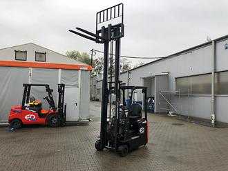 Heftruck gebruikt EP EFS151 ELEKTRO DREIRADFRONTSTAPLER (12994590)