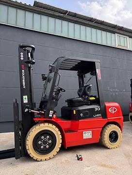 Heftruck gebruikt EP EFXZ301-H Lithium Ionen ELEKTRO VIERRADFRONTSTAPLER (13034763)