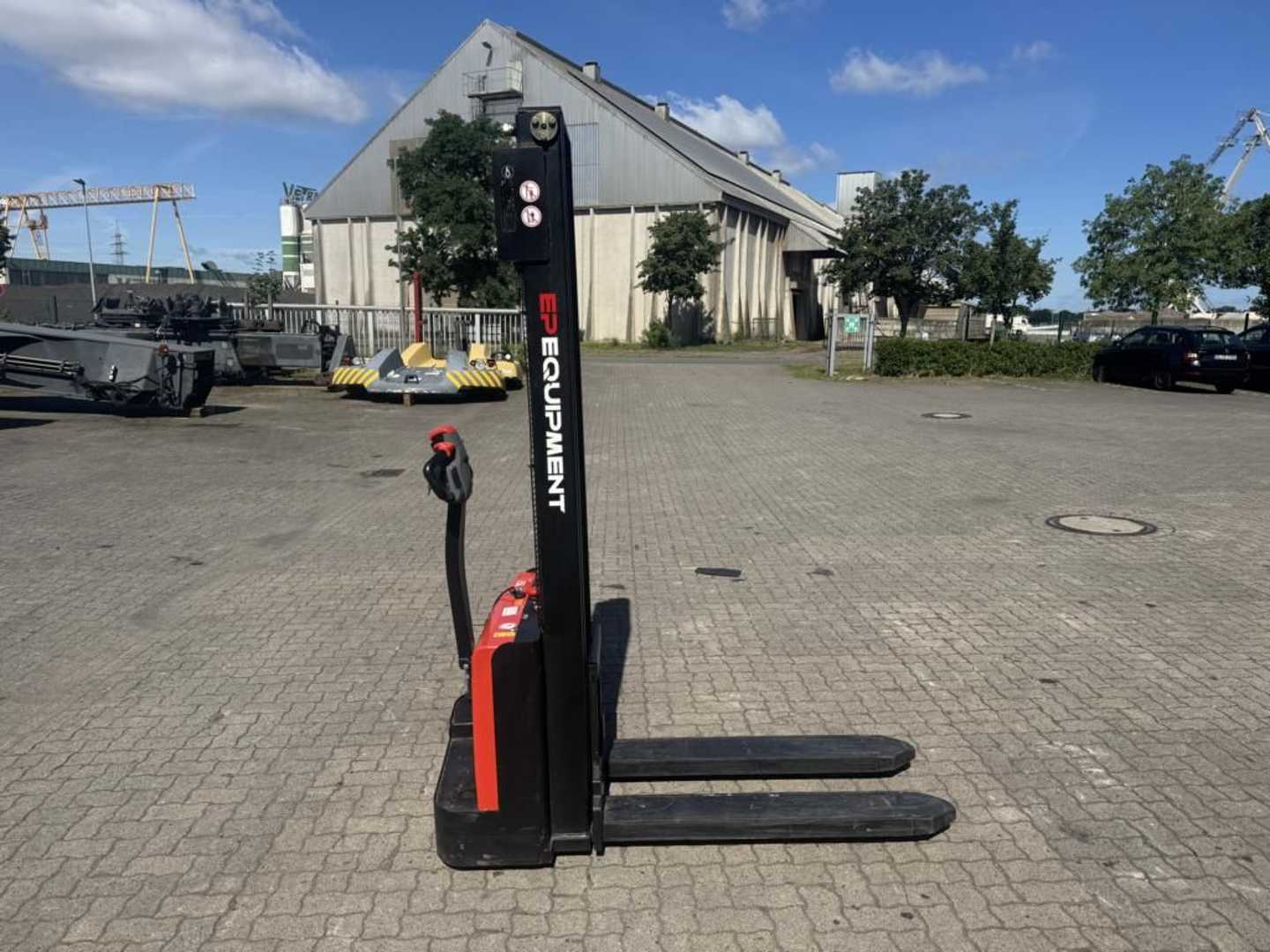 Heftruck gebruikt EP ESL122 ELEKTRO HOCHHUBWAGENDEICHSEL (13055161)