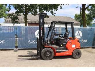 Heftruck gebruikt EP Equipment EFL 30 Pro ELEKTRO VIERRADFRONTSTAPLER (13056087) backdrop