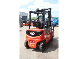 Heftruck gebruikt EP Equipment EFL 30 Pro ELEKTRO VIERRADFRONTSTAPLER (13056087)