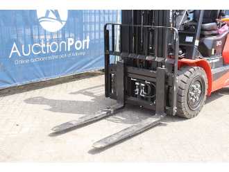 Heftruck gebruikt EP Equipment EFL 30 Pro ELEKTRO VIERRADFRONTSTAPLER (13056087)