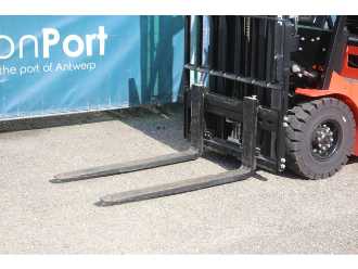 Heftruck gebruikt EP Equipment EFL181 ELEKTRO VIERRADFRONTSTAPLER (13056092)