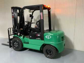 Heftruck gebruikt EP Vorkheftruck EFXZ-301-H ELEKTRO VIERRADFRONTSTAPLER (13007496)