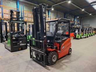 Heftruck gebruikt HANGCHA A4W30 ELEKTRO VIERRADFRONTSTAPLER (12771254)