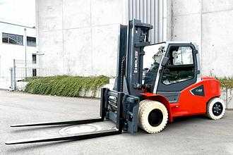 Heftruck gebruikt HELI CPD100 4800 ELEKTRO VIERRADFRONTSTAPLER (13073331) backdrop