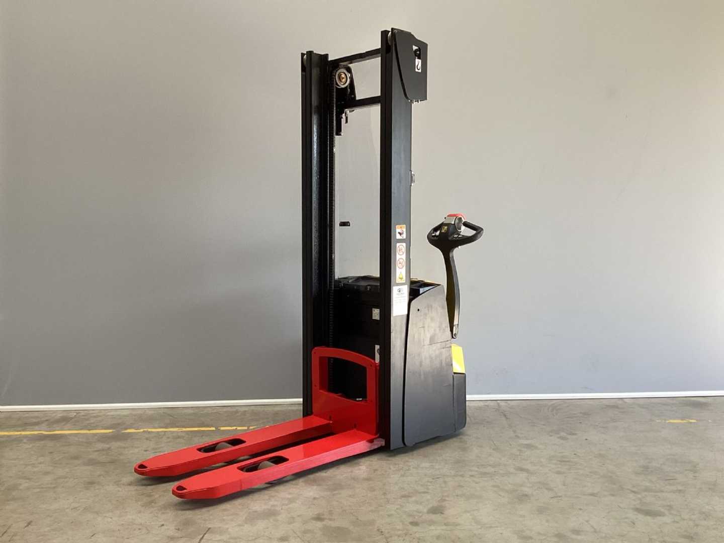 Heftruck gebruikt HYSTER S1.0 ELEKTRO HOCHHUBWAGENDEICHSEL (13075504)