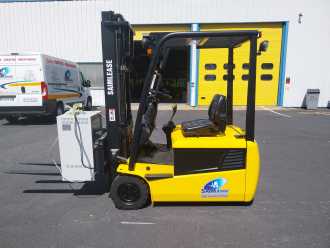 Heftruck gebruikt HYUNDAI chariot élévateur à fourches ELEKTRO VIERRADFRONTSTAPLER (12791608) backdrop