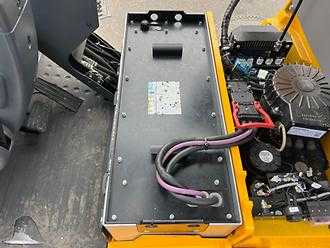 Heftruck gebruikt JUNGHEINRICH EFG 110 - 300ZT ELEKTRO DREIRADFRONTSTAPLER (13072421)