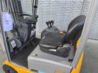 Heftruck gebruikt JUNGHEINRICH EFG 110k Baujahr 2022 / Stunden 566 Neuwertig ELEKTRO DREIRADFRONTSTAPLER (13075702)