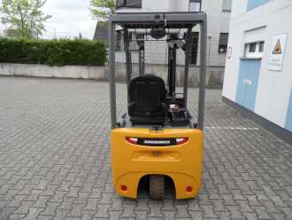 Heftruck gebruikt JUNGHEINRICH EFG 115 - unter 2 Meter - NEUE Batterie ELEKTRO DREIRADFRONTSTAPLER (13040953)
