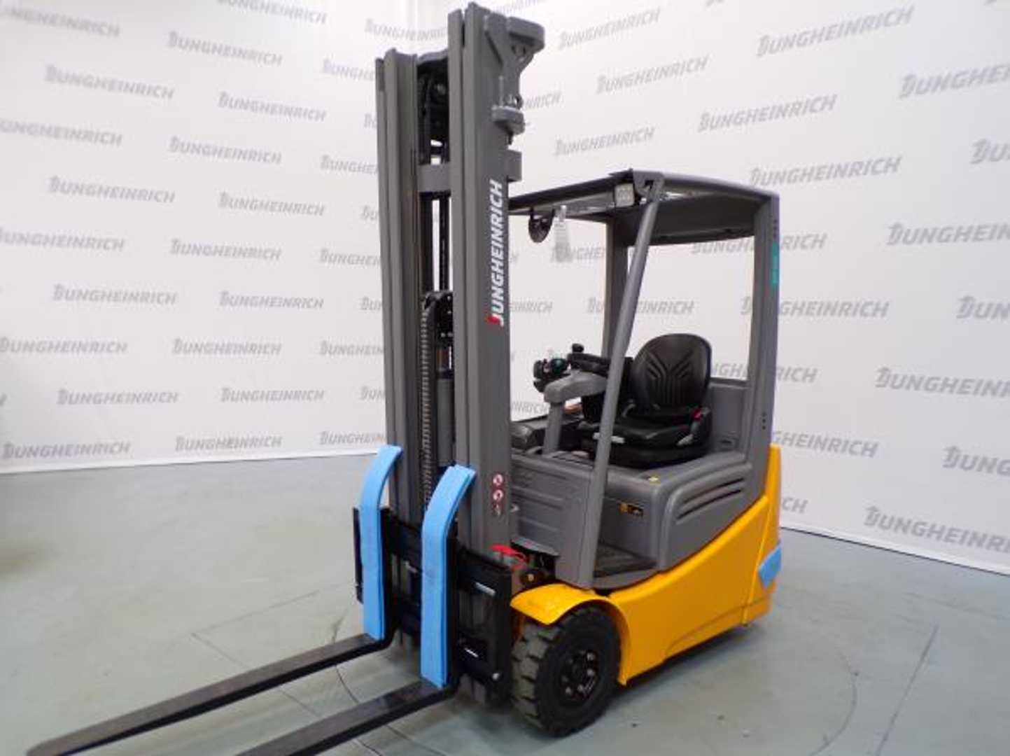 Heftruck gebruikt JUNGHEINRICH EFG 213 SP GE 115-550 DZ ELEKTRO VIERRADFRONTSTAPLER (13006534)