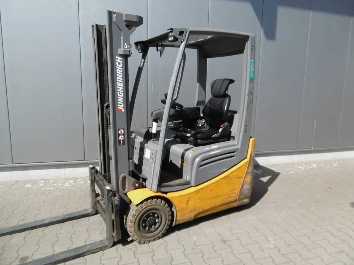 Heftruck gebruikt JUNGHEINRICH EFG 215 GE115-310 ZZ ELEKTRO DREIRADFRONTSTAPLER (12816073)
